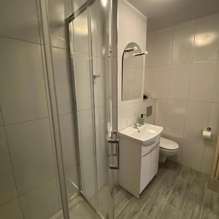 Coser Apartamenty Metro Onz Warschau Exterior foto